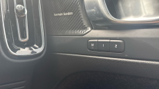 Volvo XC40 2.0 B3P Ultra Dark 5dr Auto Petrol Estate